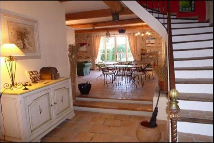 Bed and Breakfast L'Abri Du Poete Besse-sur-Issole Exterior foto